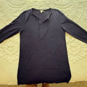 Talbots Dark Blue Long Sleeve dress size med with kangaroo pocket. EUC E32